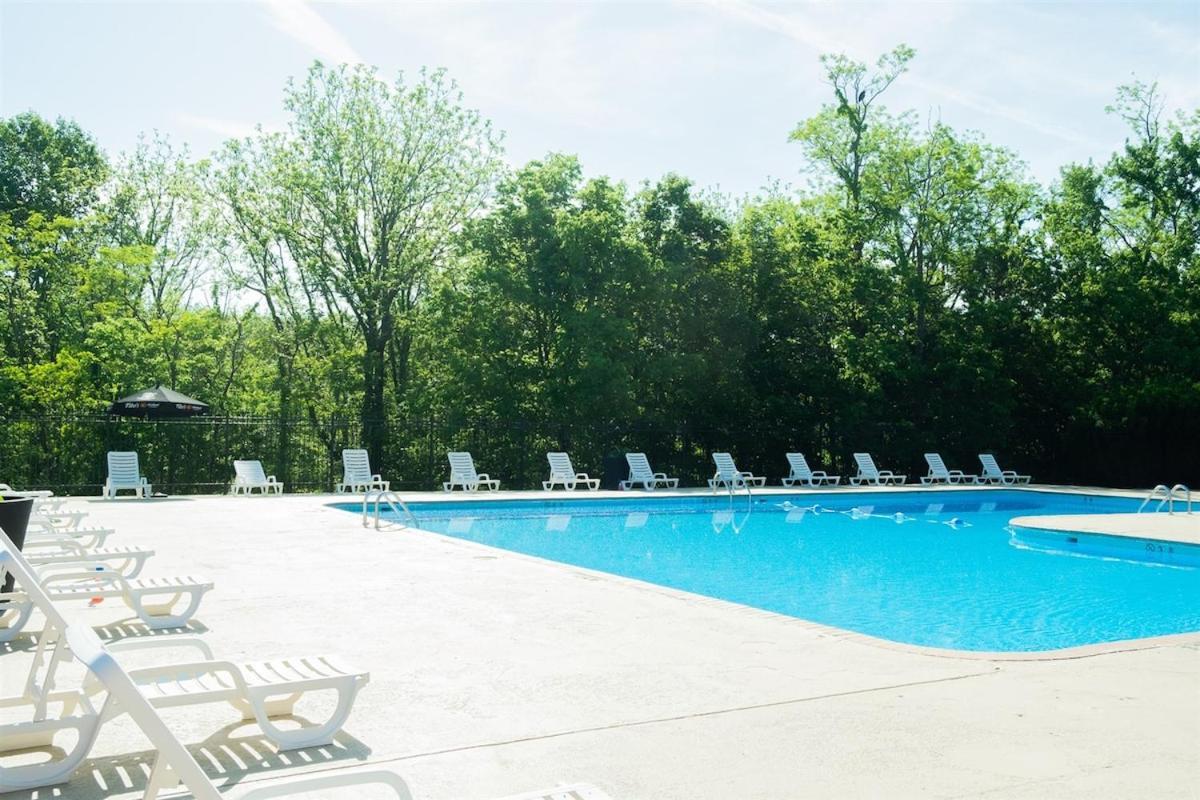 בלומינגטון Cozy Retreat Golf, Lake & Nature At Beautiful Lake Monroe מראה חיצוני תמונה